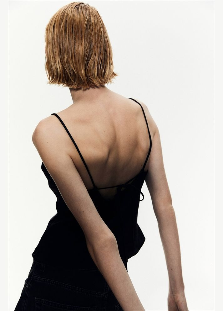 Короткий облягаючий топ H&M (300513827)