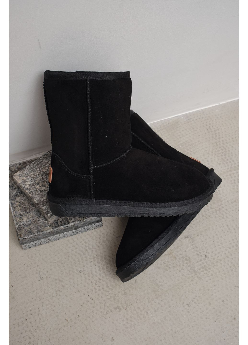 Женские высокие замшевые угги чёрного цвета, стильная зимняя обувь для города и ежедневного использования, тепло и комфорт Hengji (363984983)