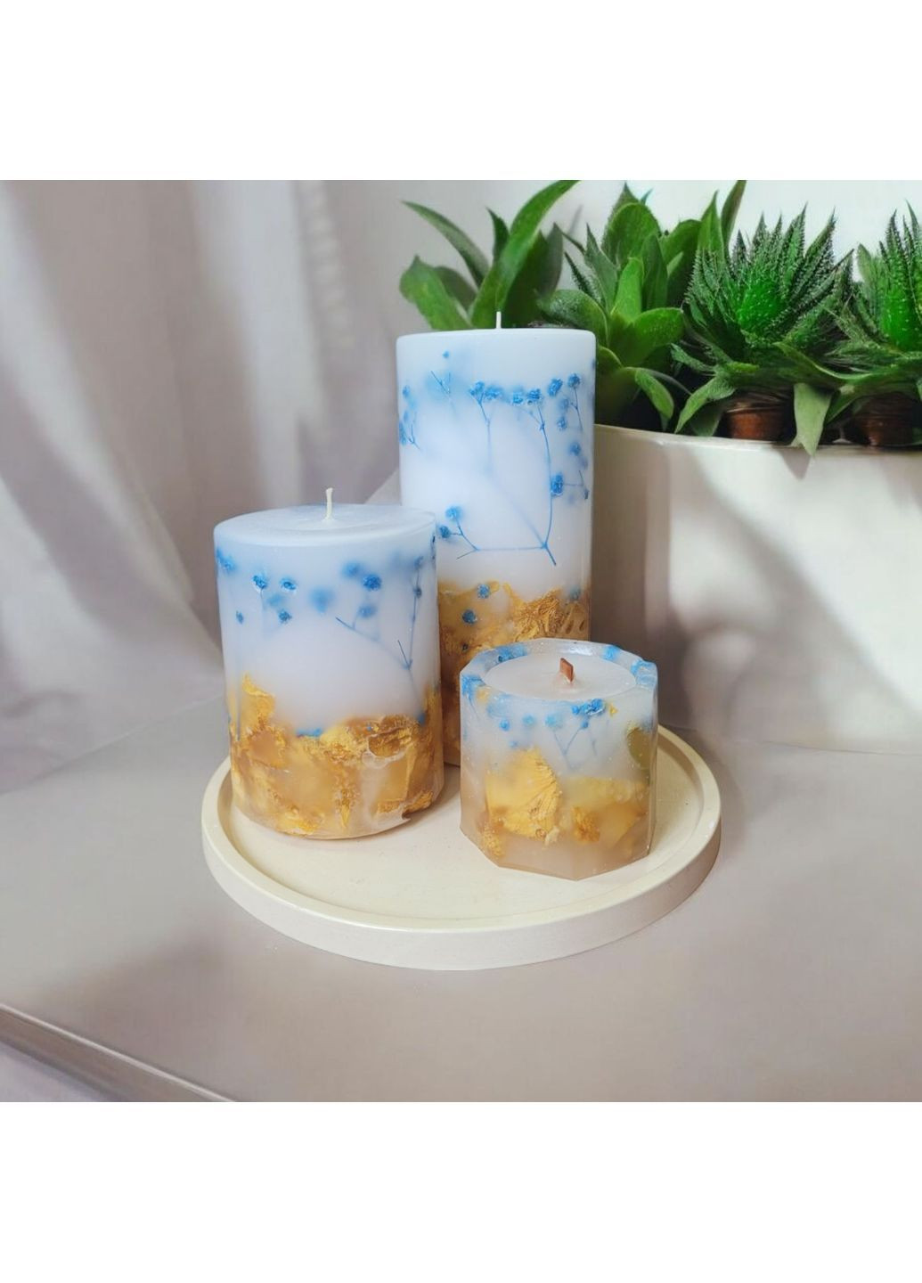 Набір свічок ручної роботи декоративні свічки в наборі з 3 шт на підставці з блакитною гіпсофілою і жовтою трояндою Handmade Studio - AV (372019481)