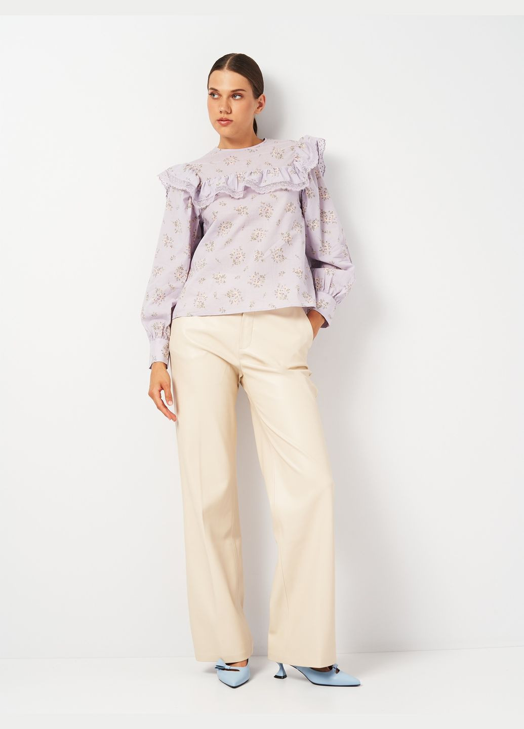 Лавандова блуза з мереживом H&M