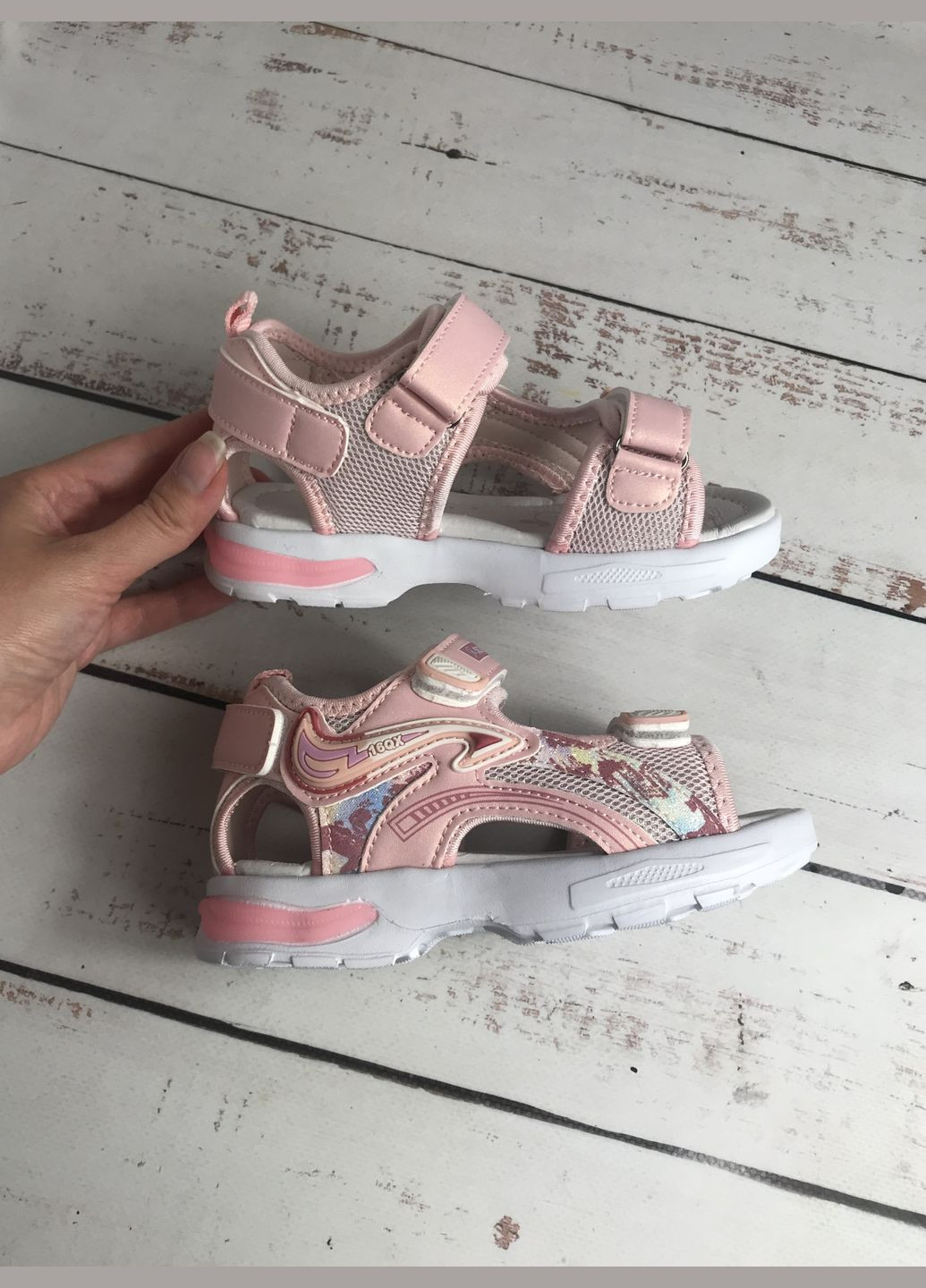 Розовые повседневные, коктейльные, вечерние сандалии босоножки для девочки led розовый (582-1) B&G на липучке