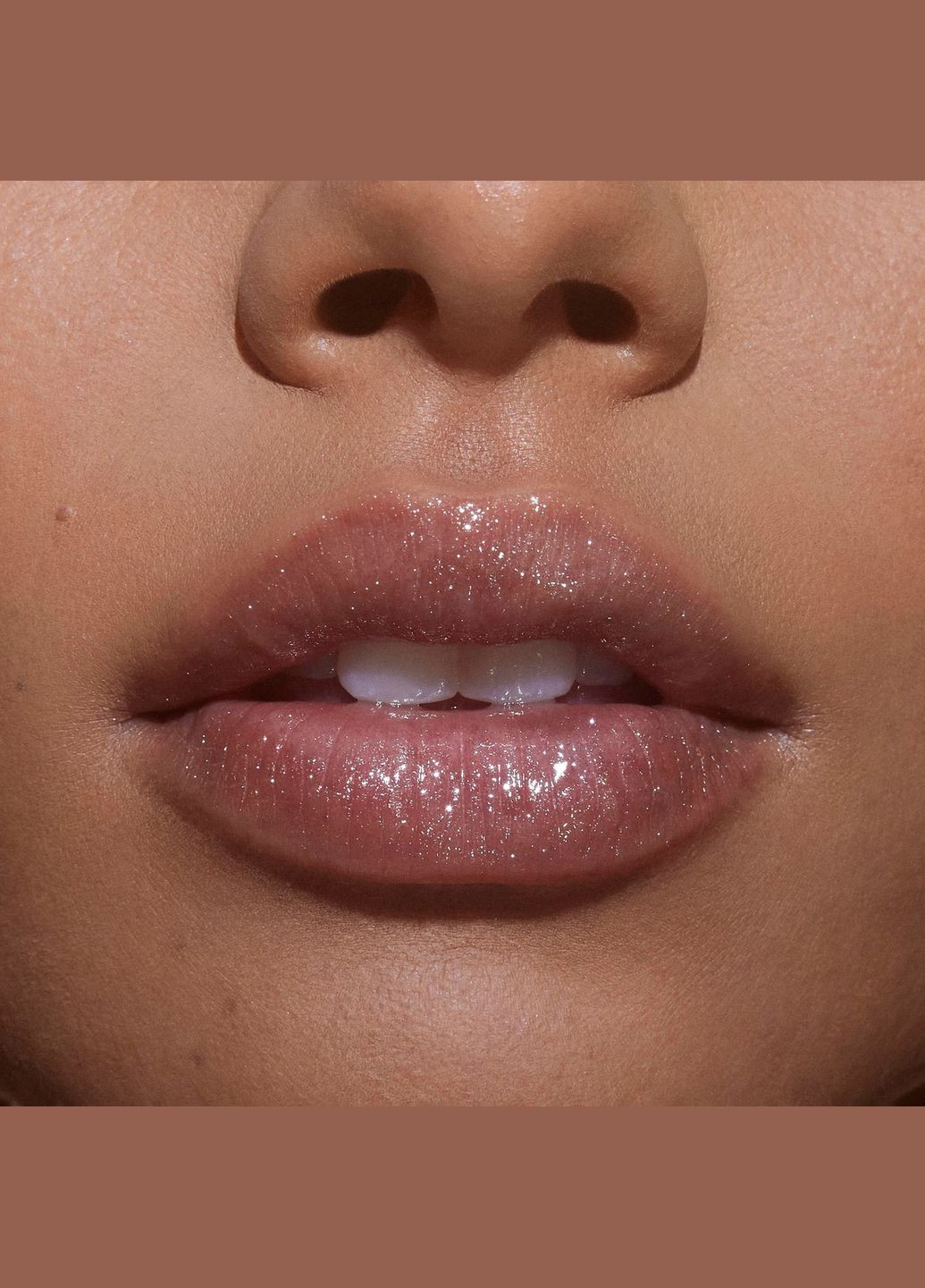 Блеск для губ "Moonstruck" Supple Kiss Lip Glaze Cosmic 2.0 Summer Makeup Collection Kylie Cosmetics (337512706)