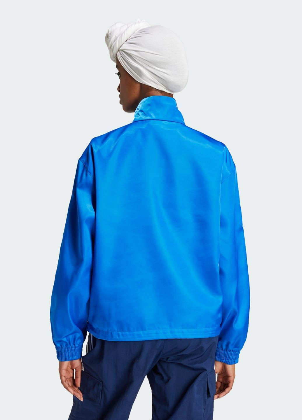 Синяя демисезонная анорак woven nylon badge adidas