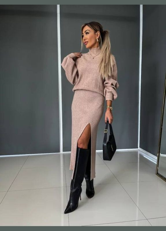 Бежевий костюм демісезонний, приємний до тіла, стильний і зручний для різних образів. No Brand 280 (322055834)