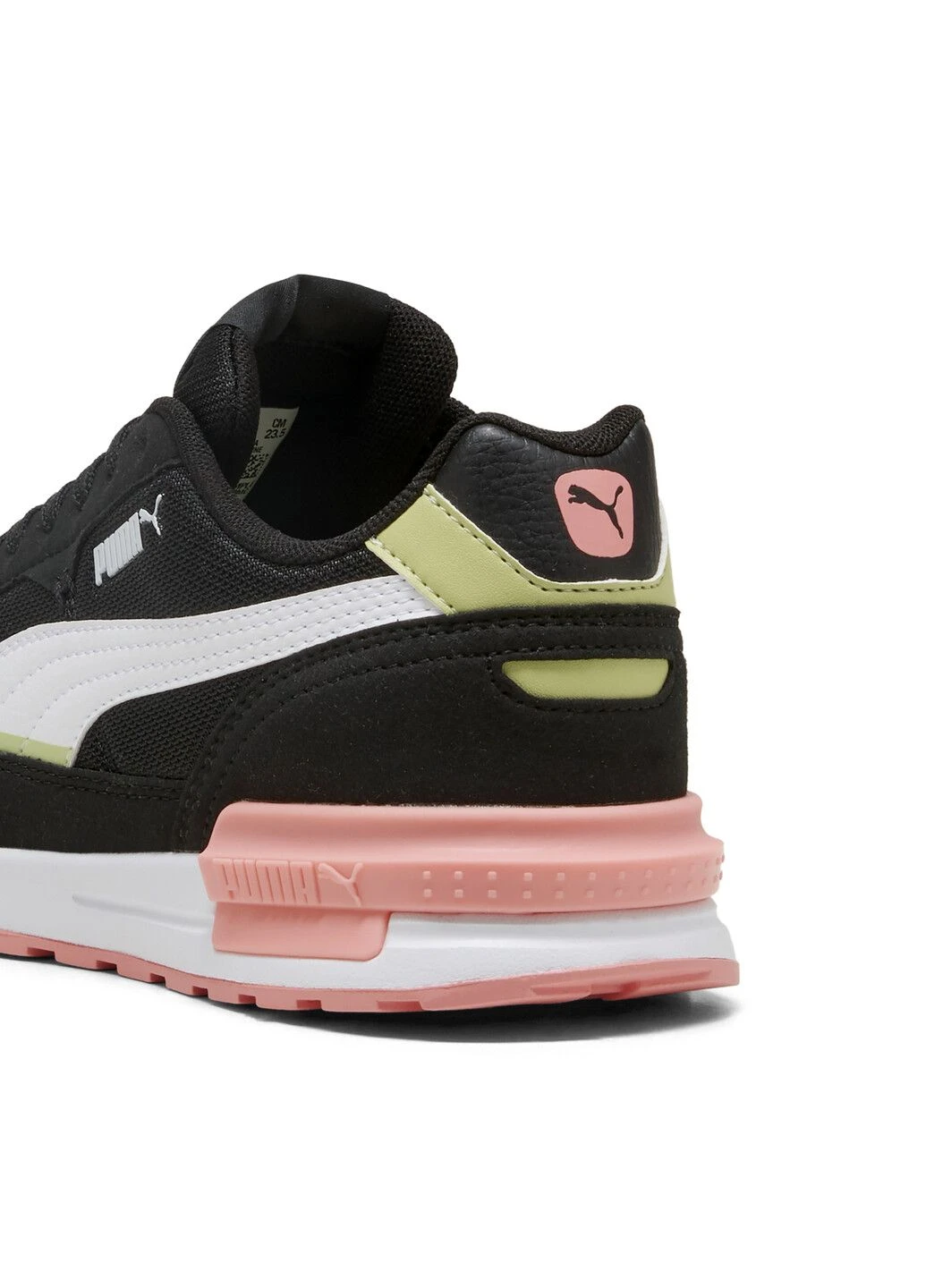Чорні всесезонні кросівки graviton trainers Puma