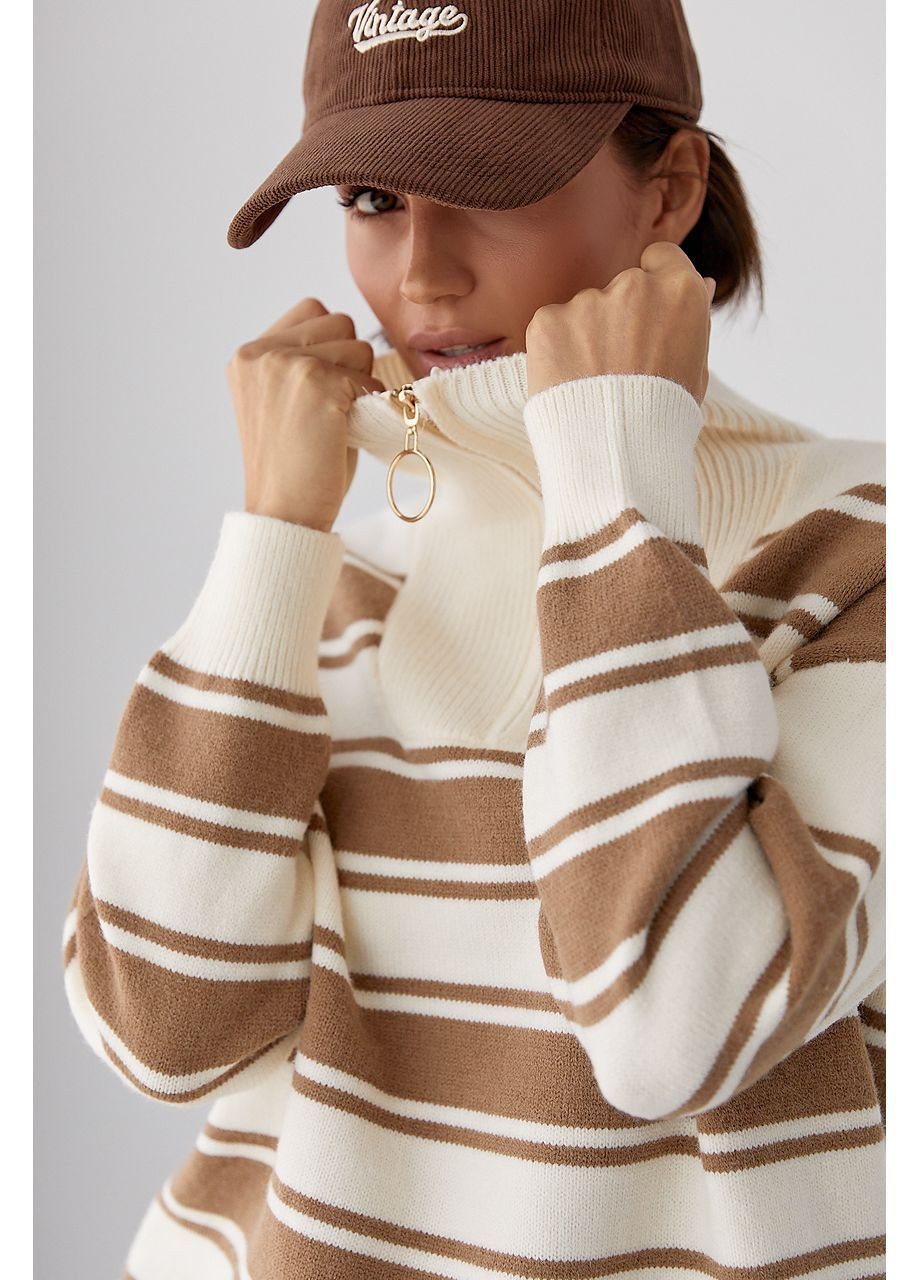 Кофейный вязаный свитер с молнией на горловине No Brand