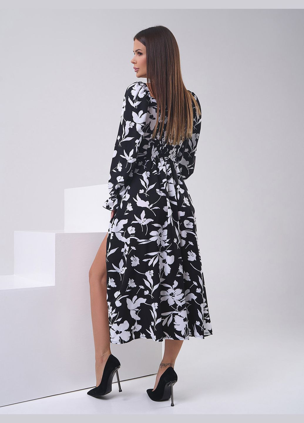 Черно-белое повседневный платья с открытыми плечами ISSA PLUS с цветочным принтом