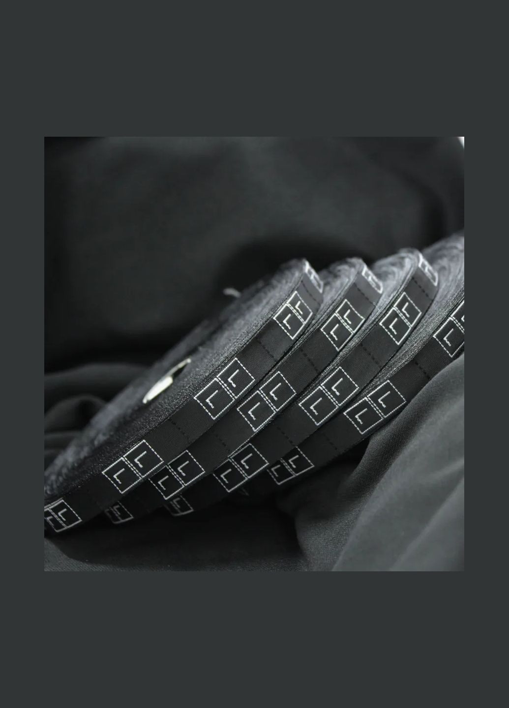 Розмірник з чорної тафти (50 м) (5566) No Brand (335810933)