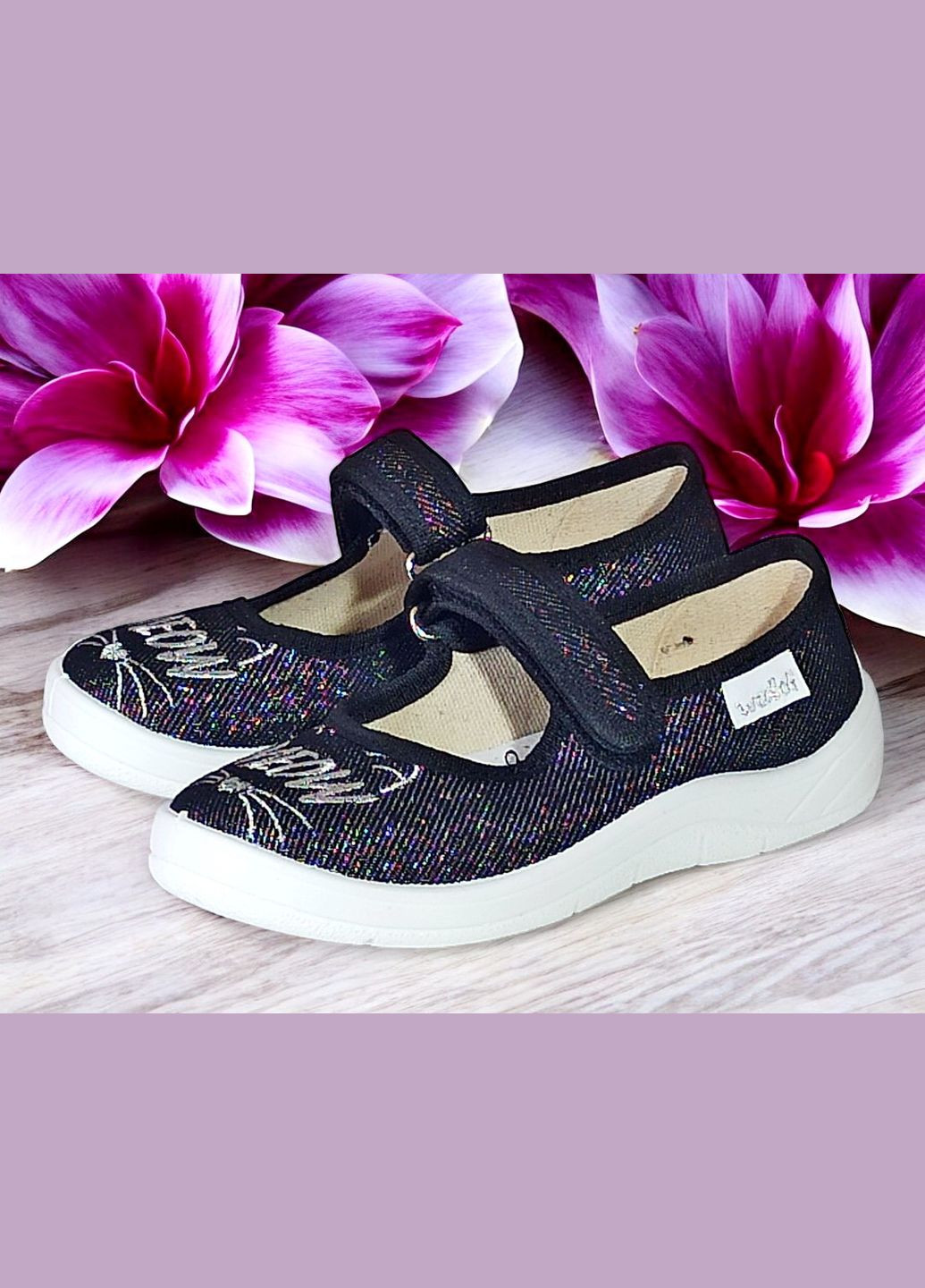 Черные ортопедические тапочки на липучке для девочки сменная обувь в садик школу сменка валди Waldi с вышивкой