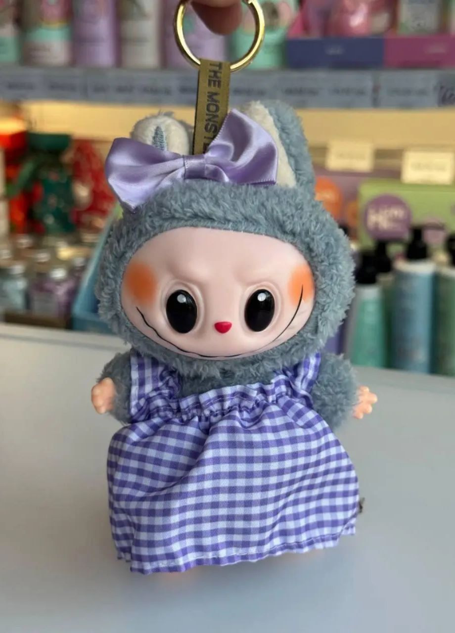 М'яка іграшка брелок Лабубу Fashion Labubu з одягом Pop Mart (336213531)