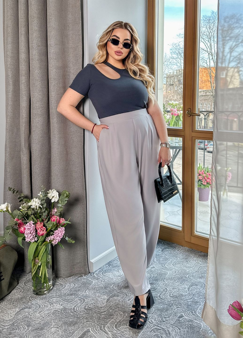 Футболка женская с вырезом облегающая No Brand - (327289937)