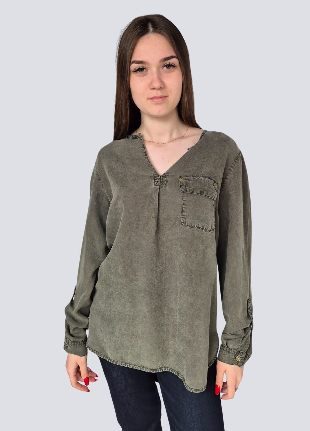 Сіро-зелена блуза-сорочка жіноча вільна подовжена F&F