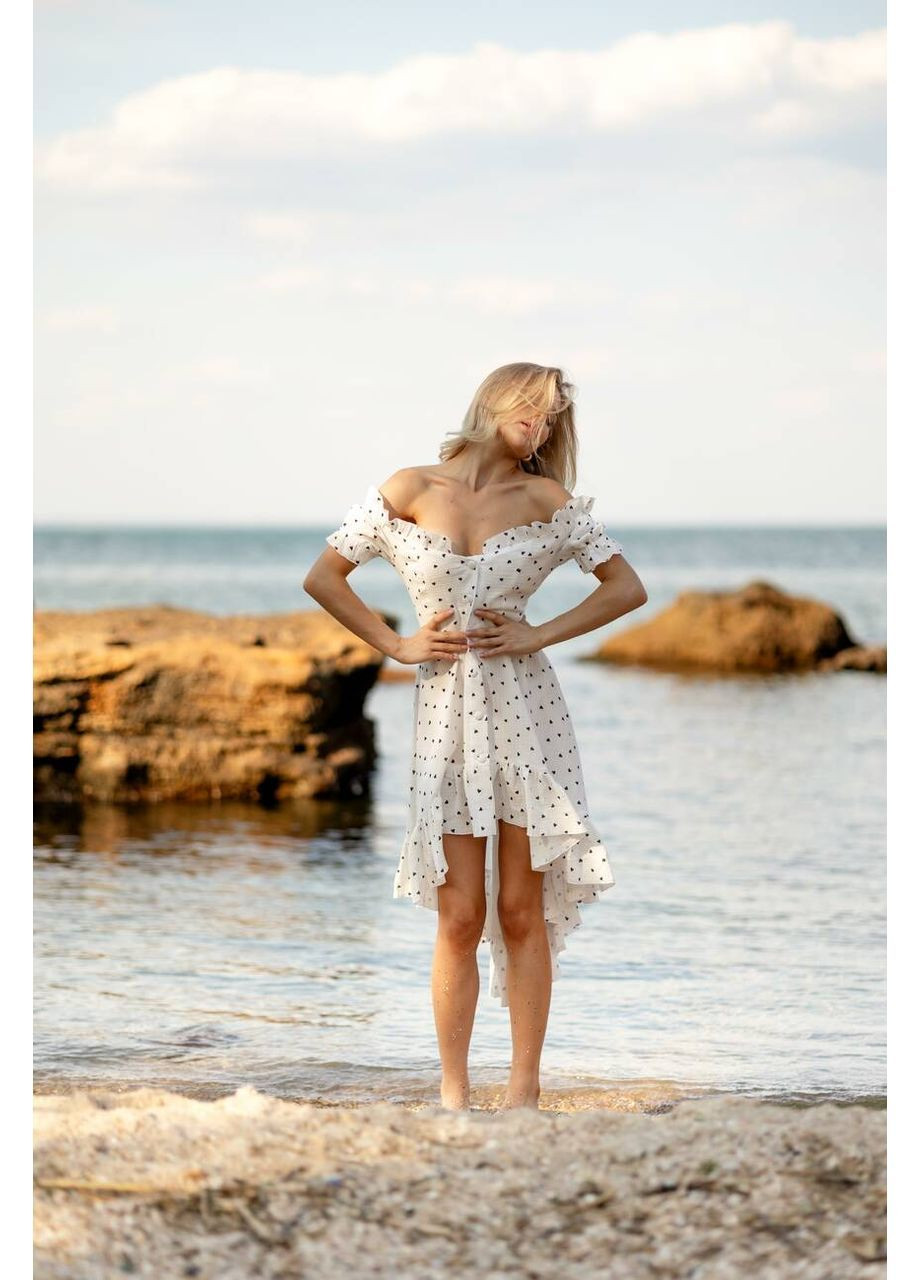 Белое хлопковое платье miranda с открытыми плечами цвет сердца черный на белом milirud