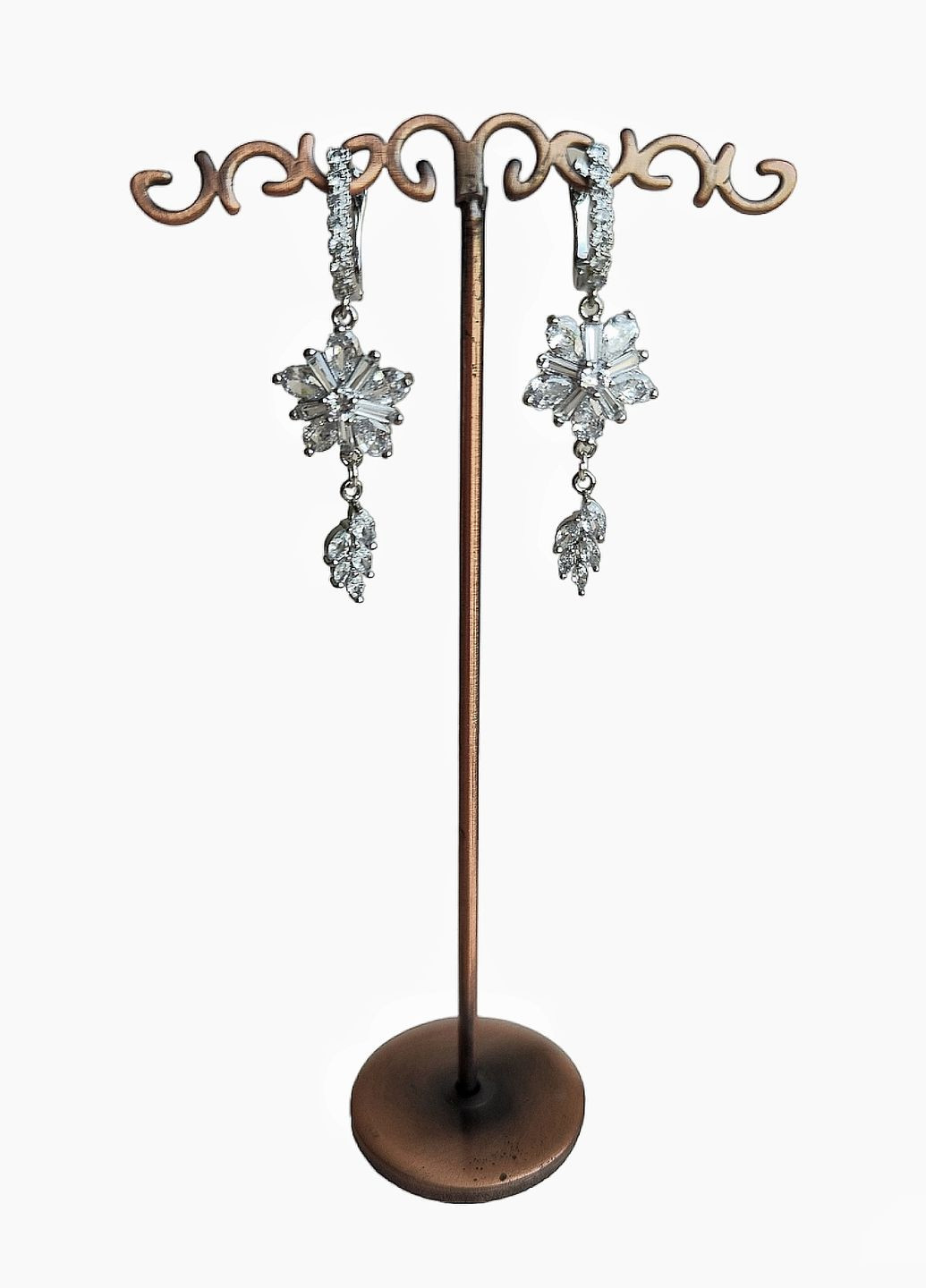 Нарядные свадебные серьги серебряного цвета с подвесками с фианитами (SB-0059) Ksenija Vitali (290187211)