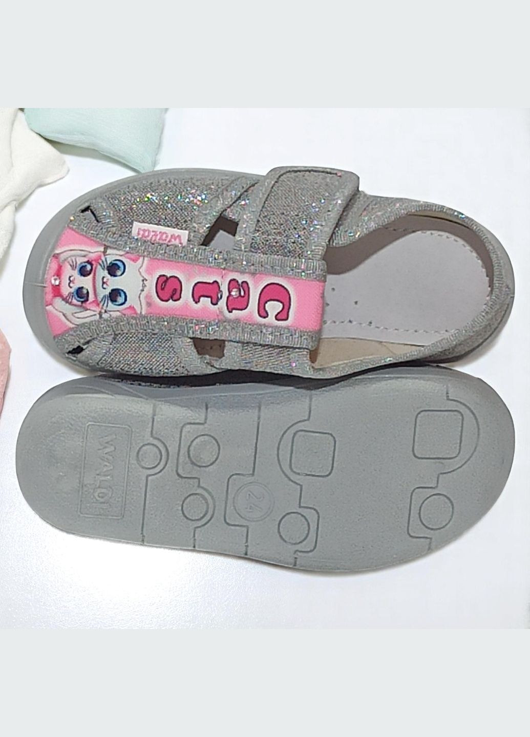 Серебряные ортопедические тапочки на липучке для девочки сменка в садик валди Waldi