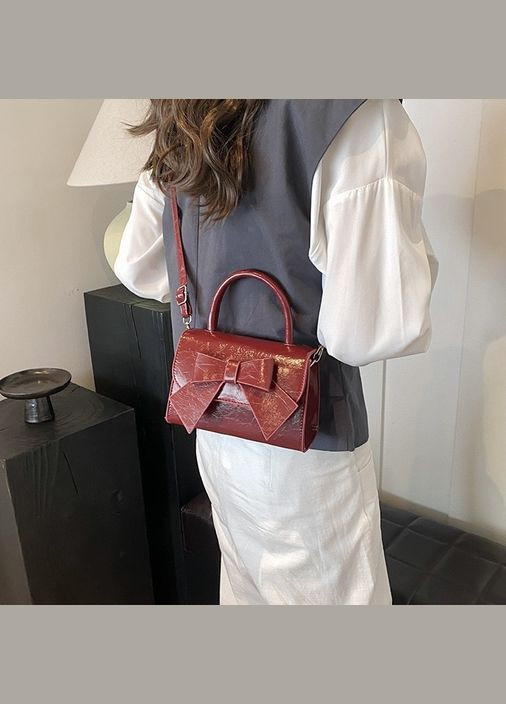 Женская классическая сумка 1642 кросс-боди на ремешке через плечо красная No Brand (306709517)