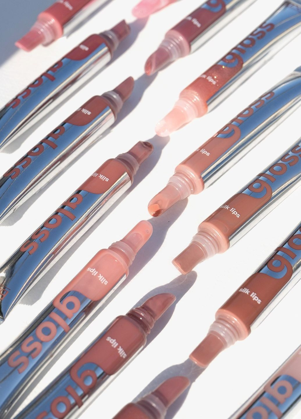 Зволожуючий блиск для губ Gloss Silk Lips №7 відтінок латте, 11 мл Bless Beauty (302211079)