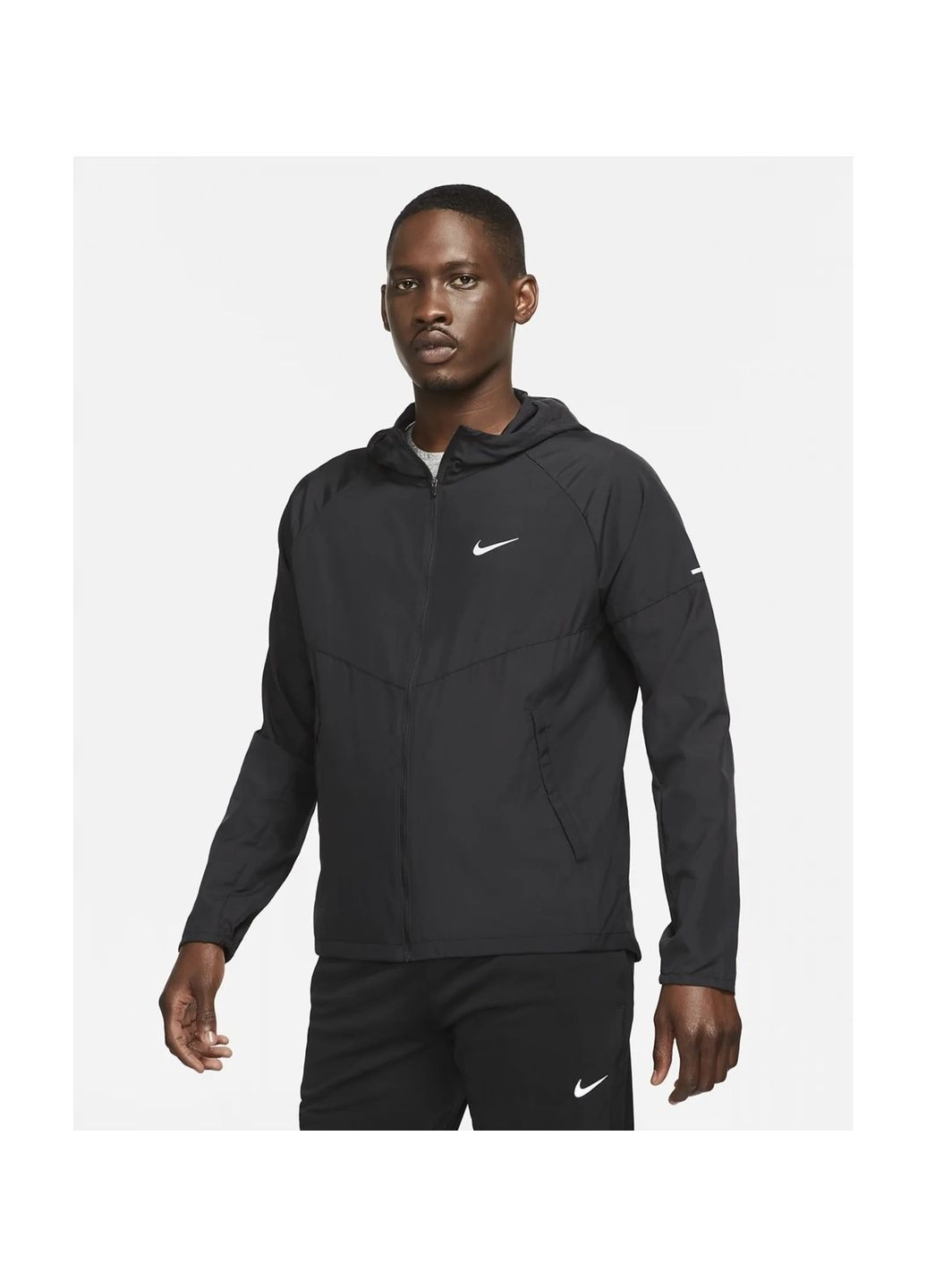 Чорна куртка чоловіча repel miler black Nike