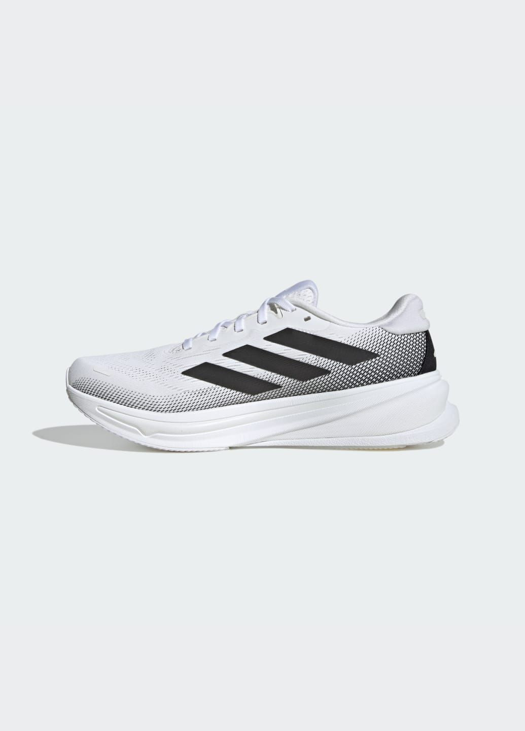 Белые летние кроссовки для бега supernova rise 2 running adidas