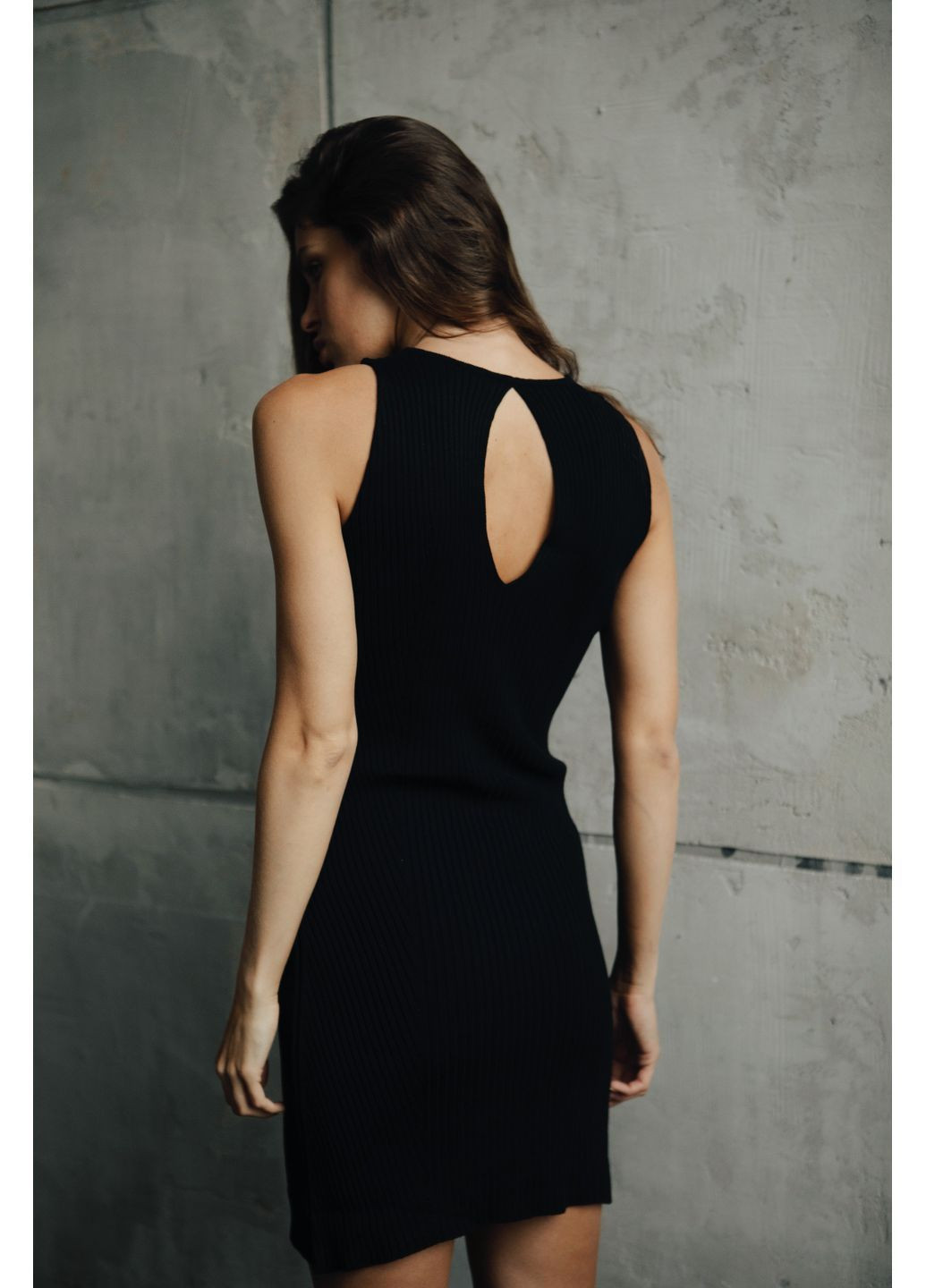 Чорна сукня «крапля» Merge