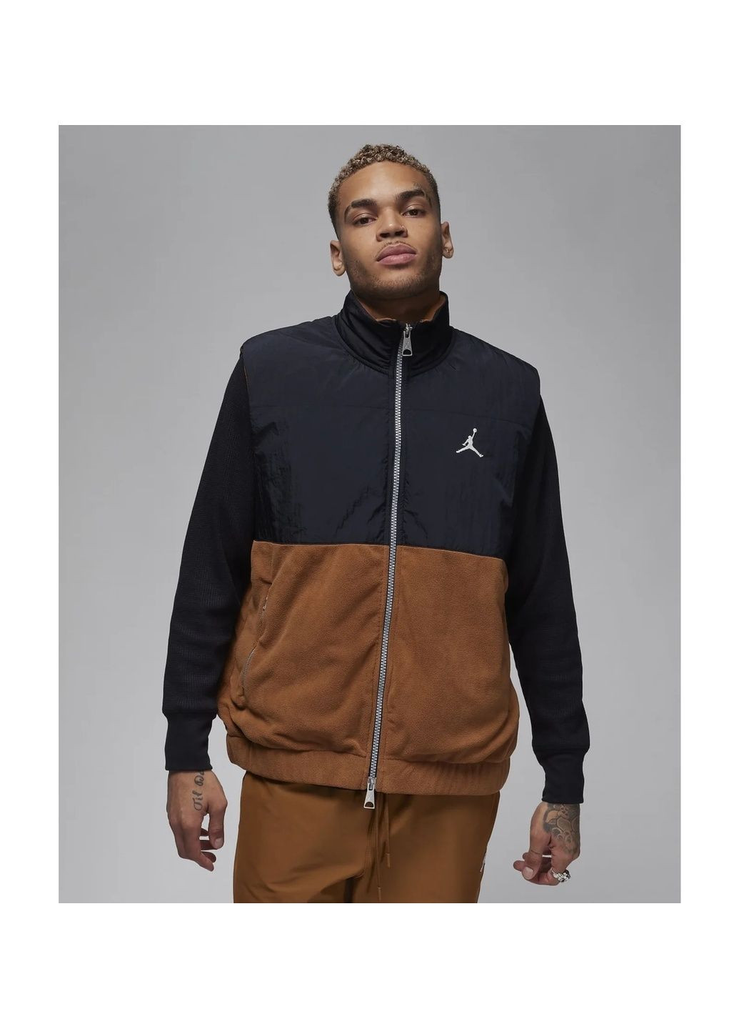 Черная куртка мужская essentials winter vest black/brown fd8628-281 Air Jordan