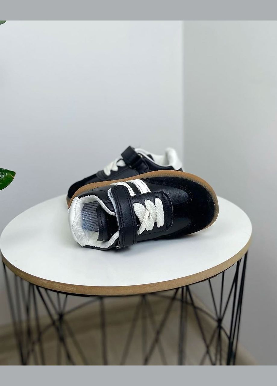 Чорні всесезонні дитячі кросівки чорні 851 No Brand