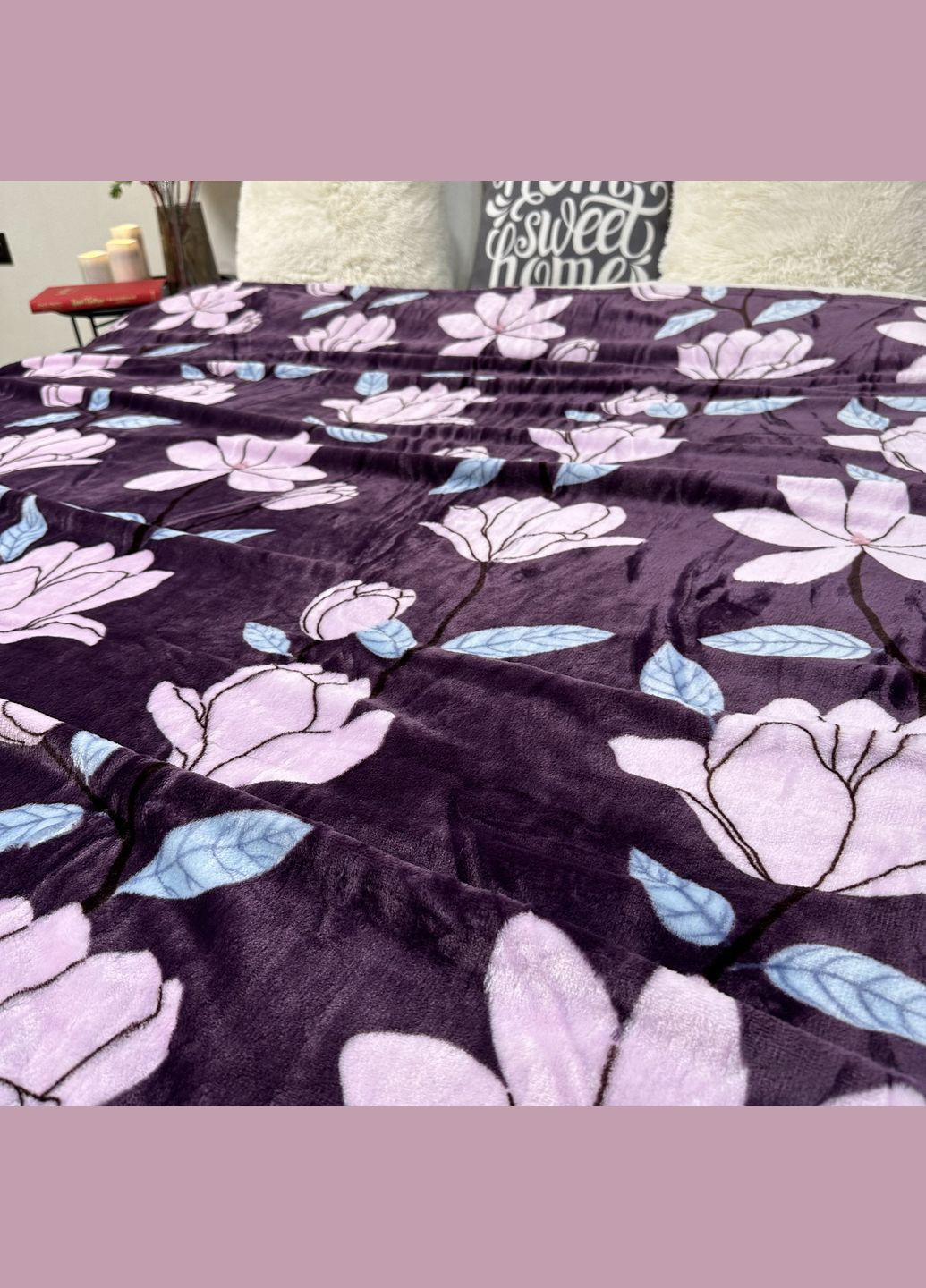 Теплый плед микрофибра 200*220см фиолетового цвета с цветами. Плед на кровати, диван. No Brand (317250894)