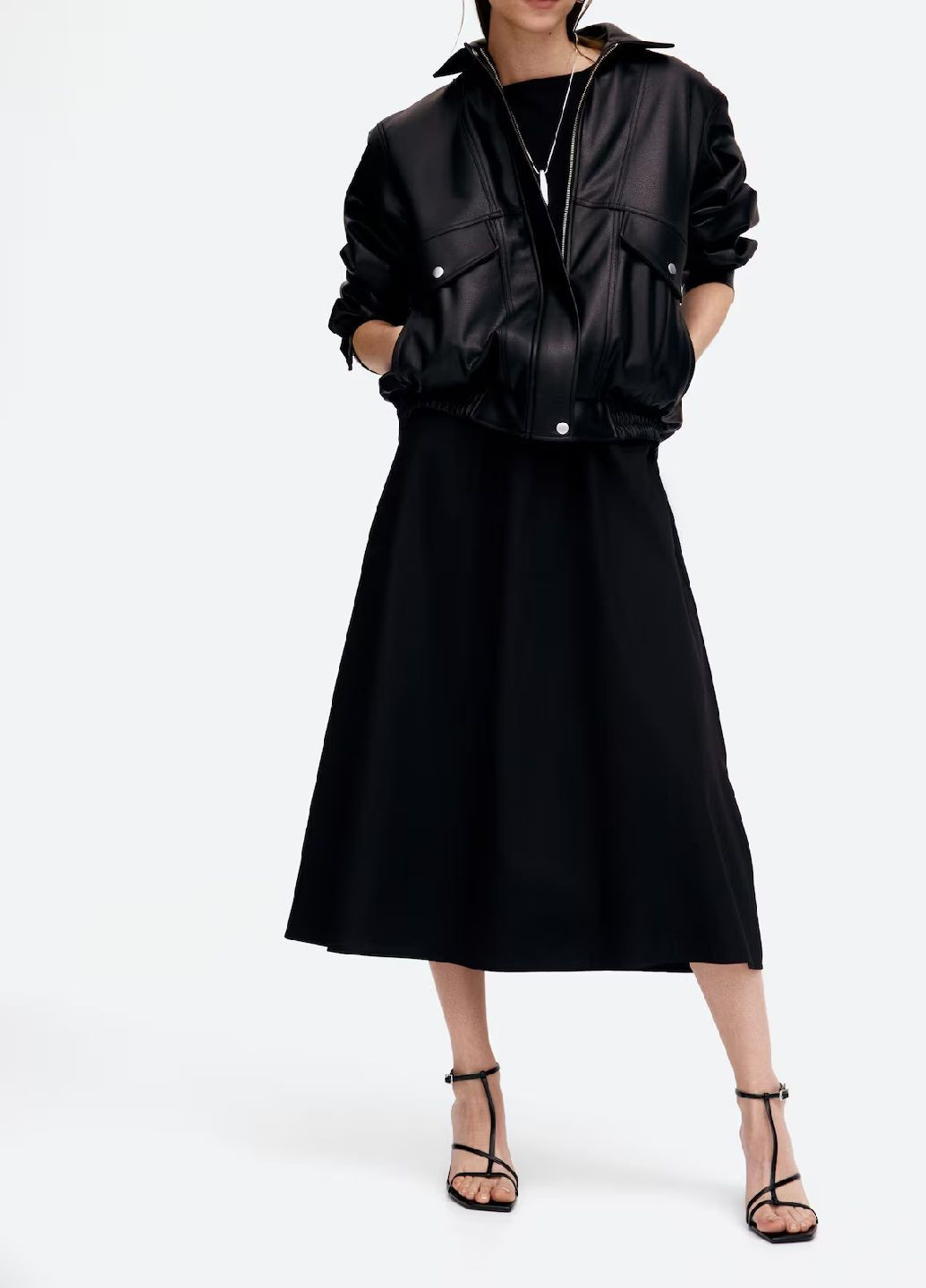 Черное кэжуал платье H&M однотонное