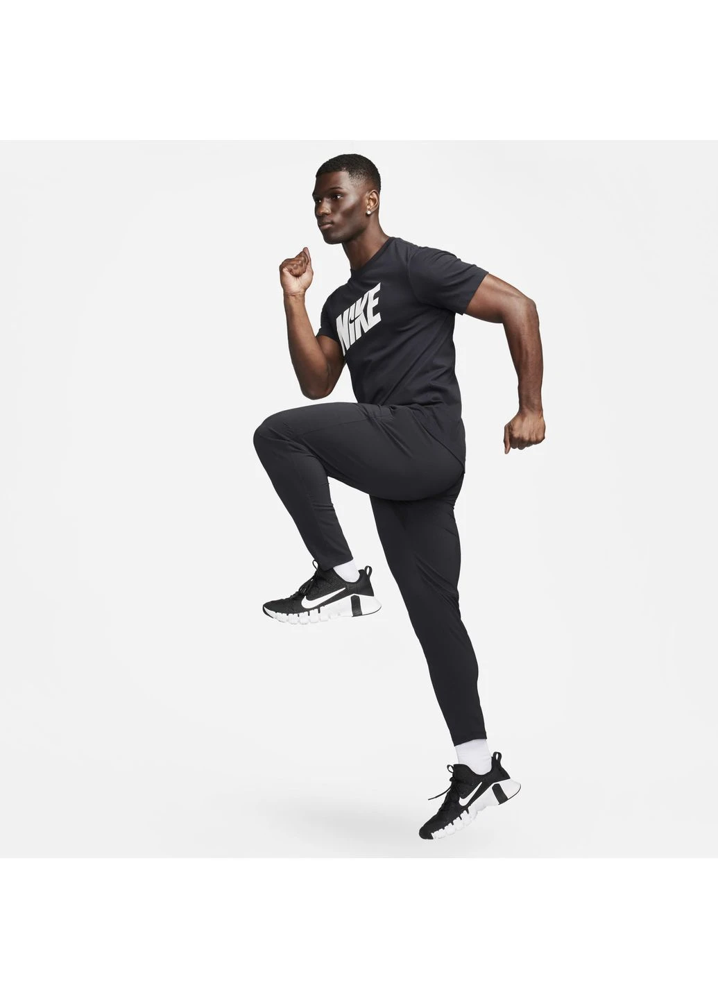 Бежевые брюки Nike