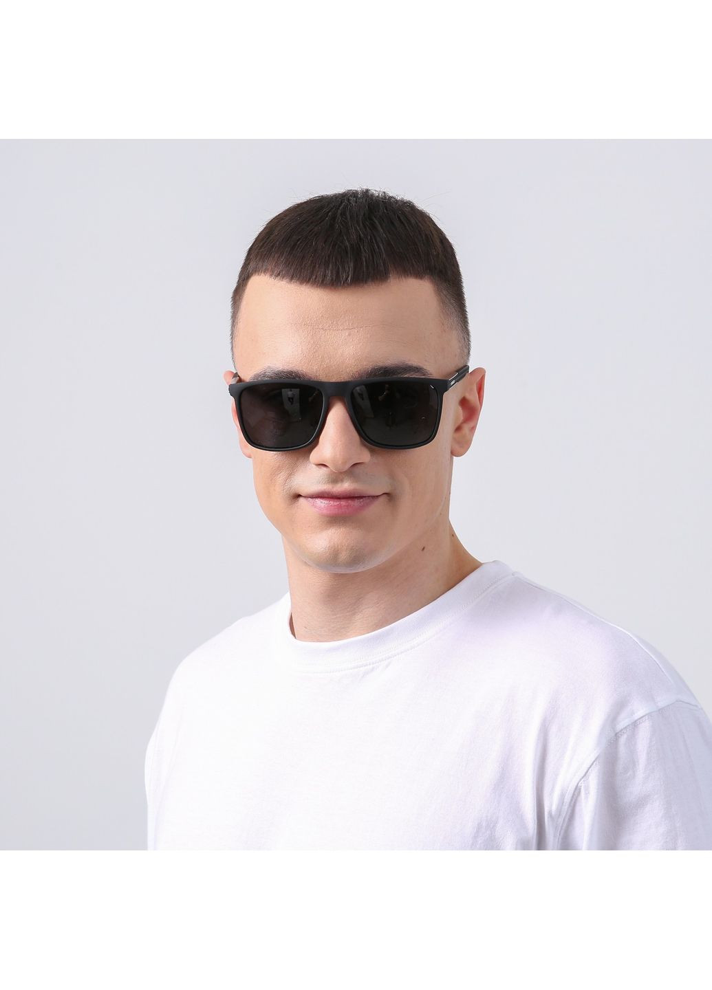 Солнцезащитные очки с поляризацией Классика мужские 773-226 LuckyLOOK 773-226M (329872809)