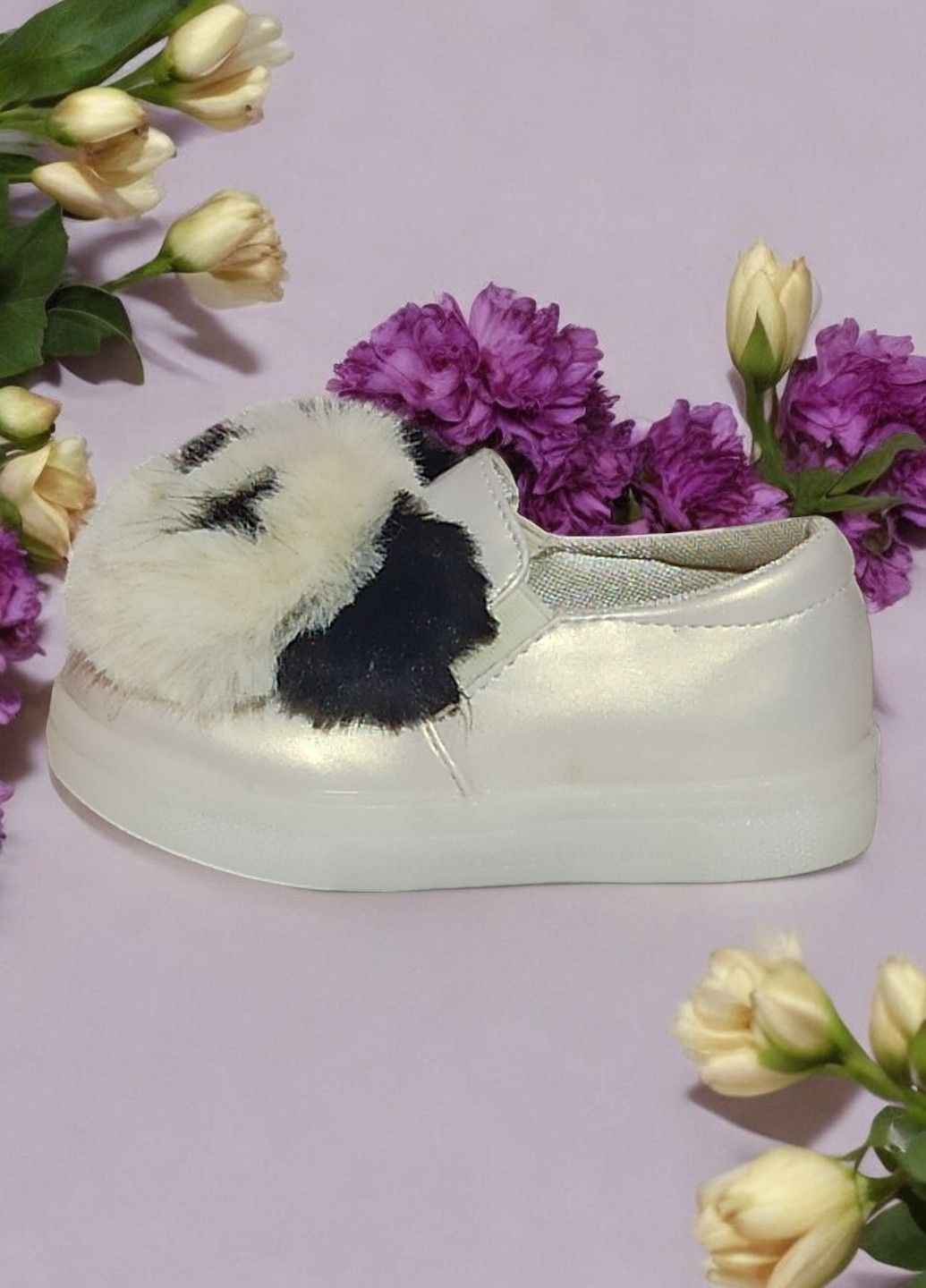 Молочні осінні кросівки пухнасті з мордочкою для дівчинки 89110 молочні L&D