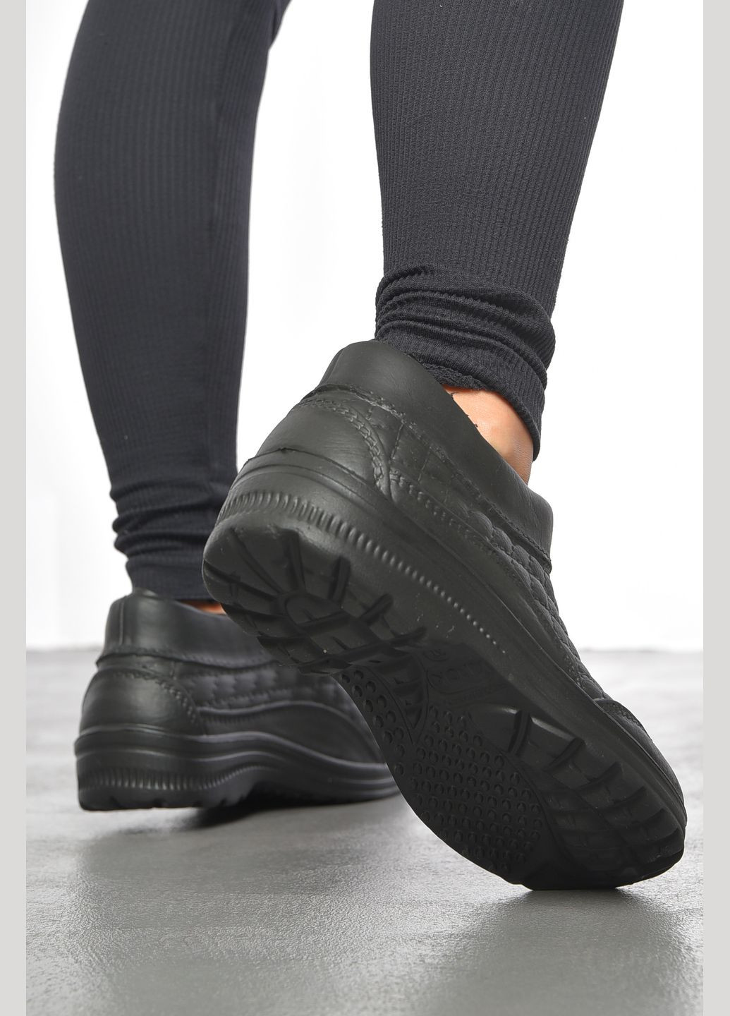 Галоши женские черного цвета Let's Shop (304645129)