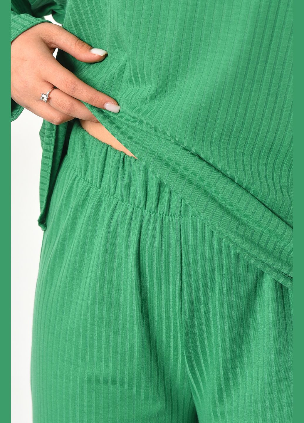 Костюм женский трикотажный зеленого цвета Let's Shop (294816876)