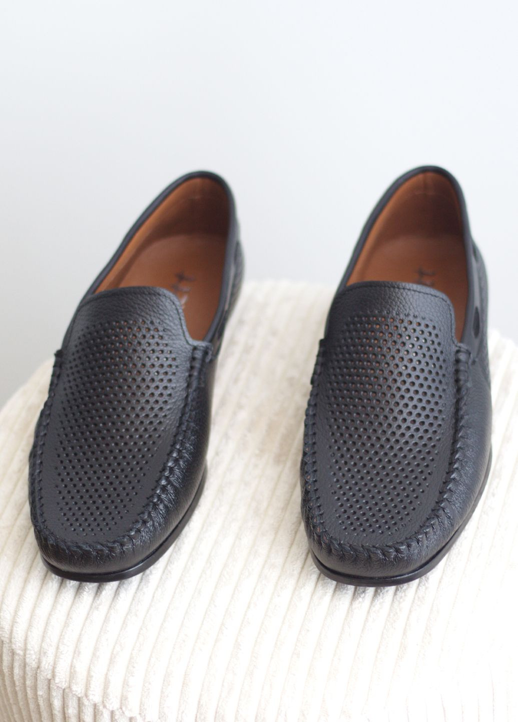 Черные мокасины мужские из натуральной толстой кожи Zlett