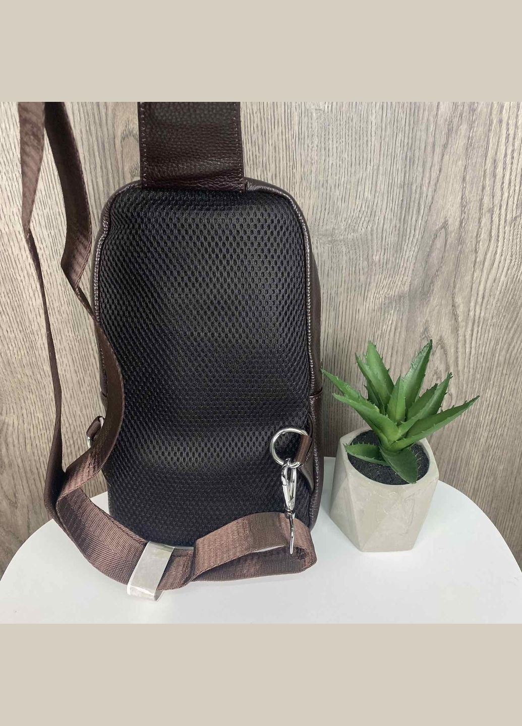 Чоловіча шкіряна бананка на груди Feidikabolo нагурдна слінг сумка коричнева OEM (316471060)