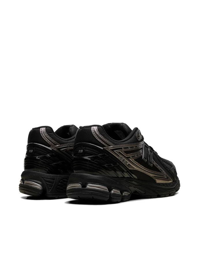 Черные демисезонные кроссовки 1906r New Balance