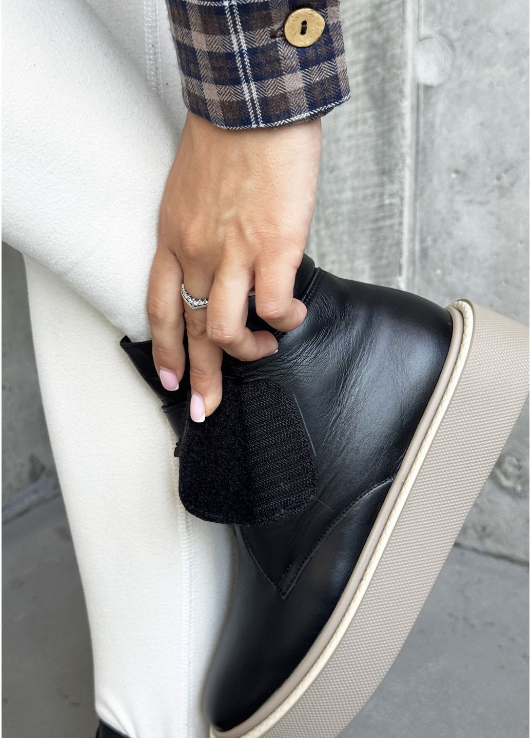 Жіночі зимові черевики з натуральної шкіри чорного кольору InFashion Черевики-хайтопи (364930916)