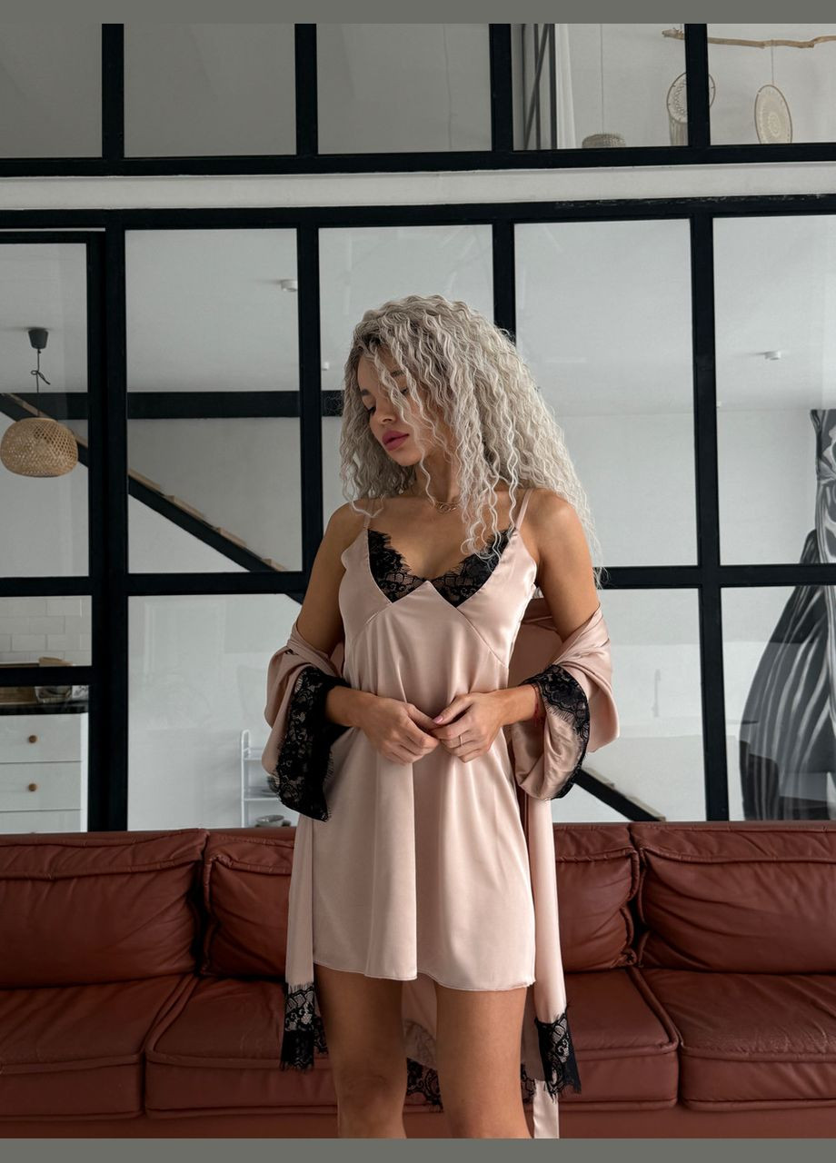 Сорочка жіноча шовкова з мереживом Персиковий Maybel (322455613)