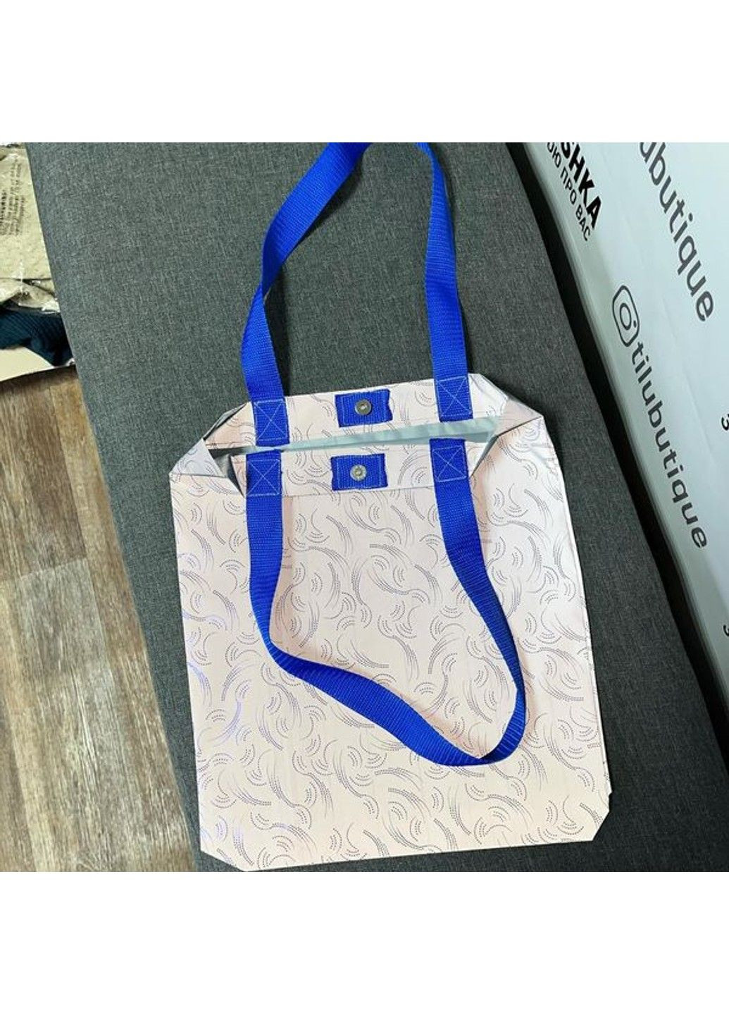 Светоотражающая сумка Svitashka Синие перья синие ручки на кнопке No Brand (301213796)