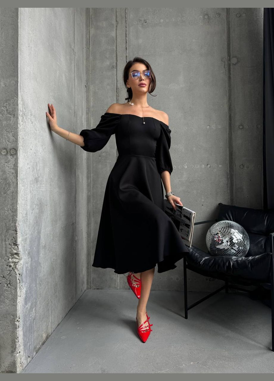 Черное повседневный женское платье меди с открытыми плечами с открытыми плечами Avanti однотонное