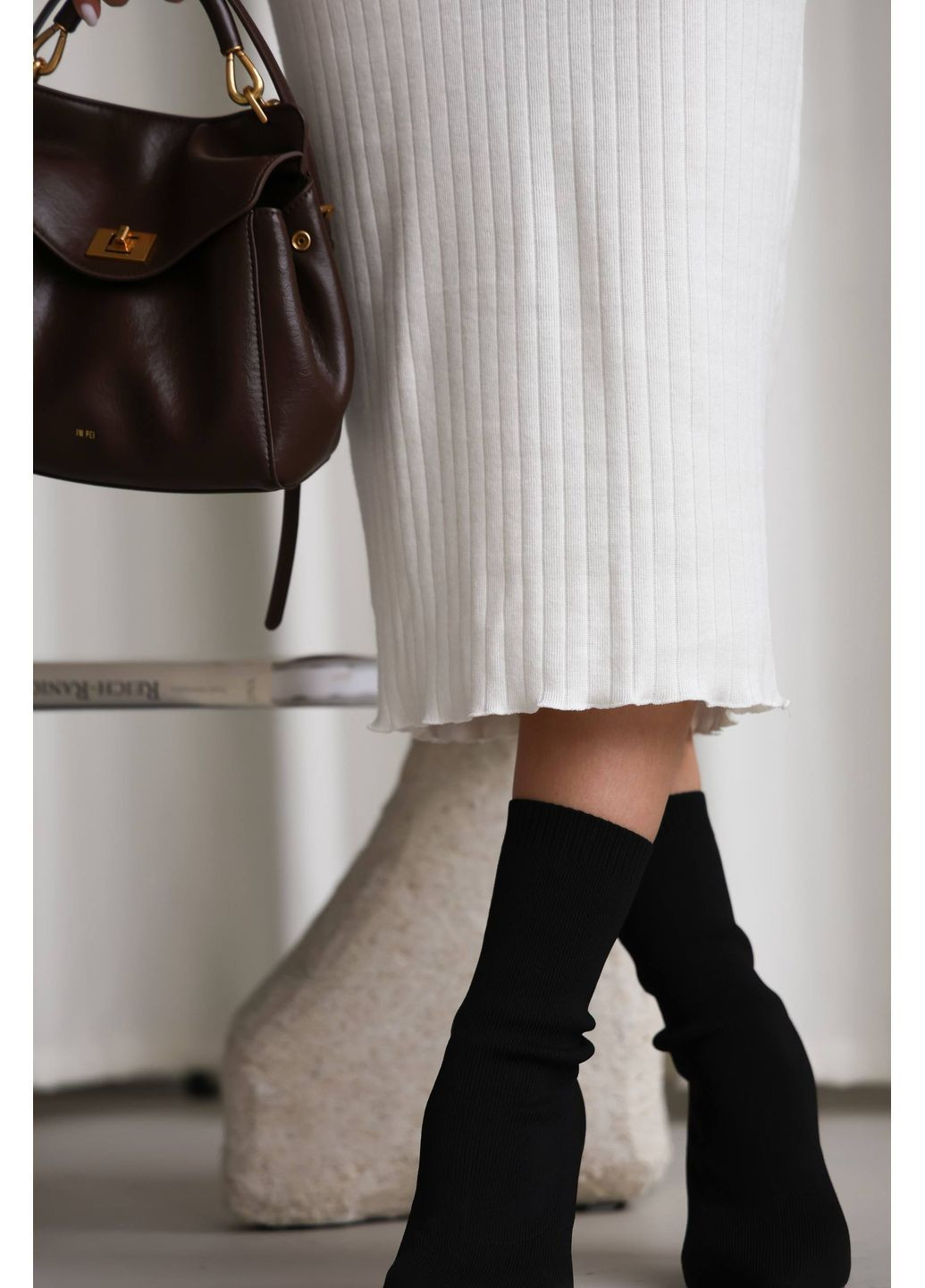 Молочна елегантна та вишукана сукня 😍 Luna