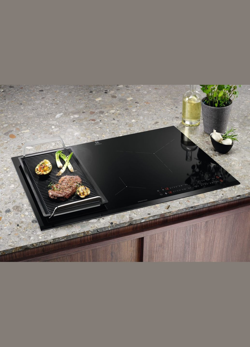 Варочная поверхность индукционная, 80см, расширенная зона, датчик кипения, Hob2Hood, черный Electrolux (314747549)