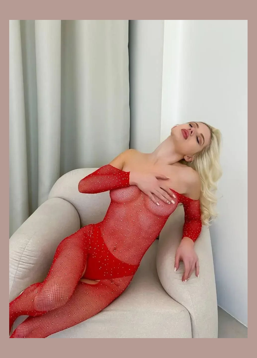Червоний демісезонний жіночий бодістокінг з блискітками чорний боді сітка з відкритим доступом s/m/l універсальний розмір No Brand