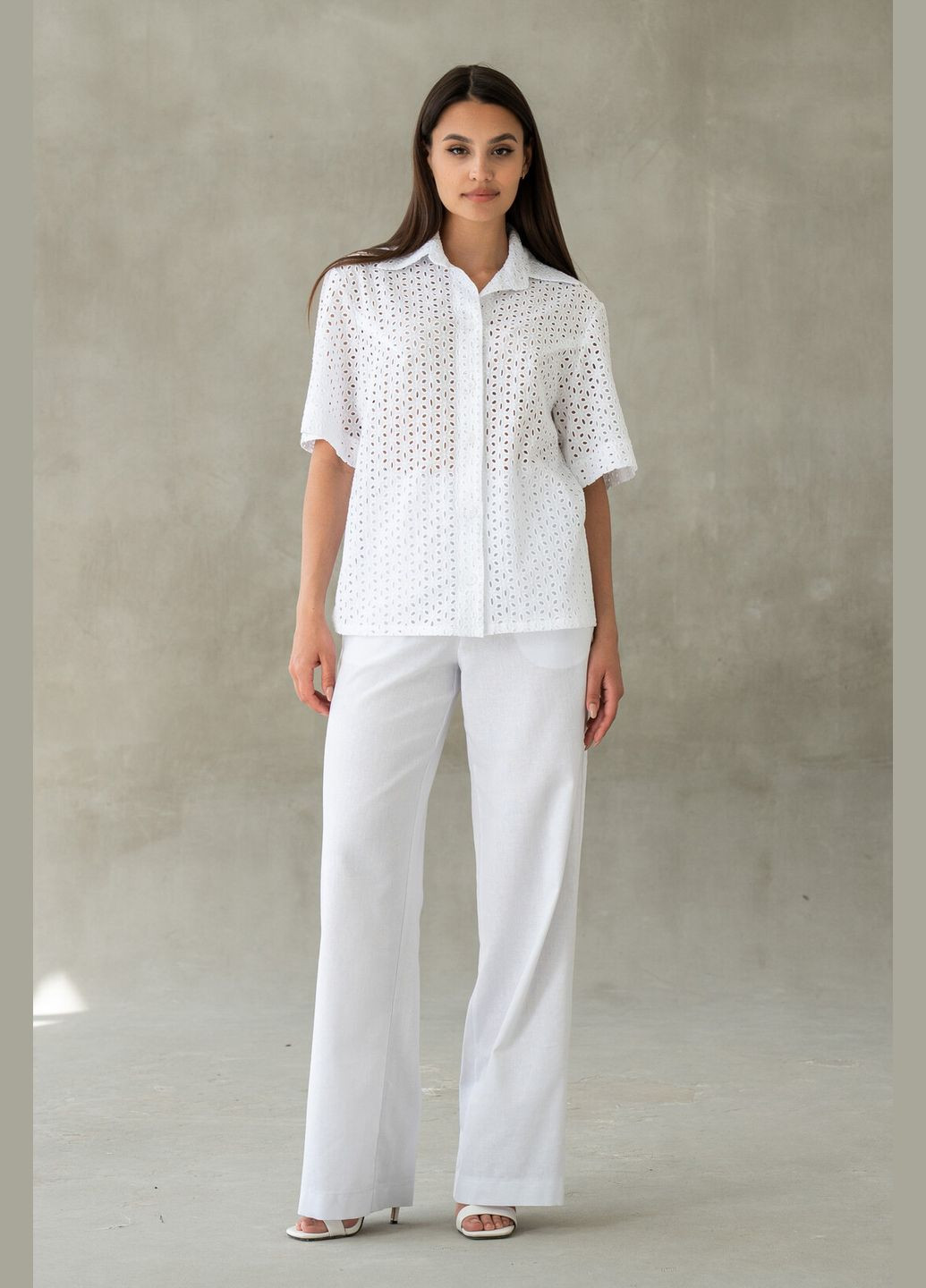 Біла вільна сорочка ри мари з коротким рукавом і ґудзиками тея-прошва (со 0225) RiMari