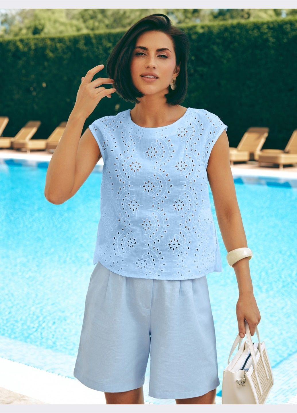 Голубая блузка голубого цвета из прошвы без покладки Dressa