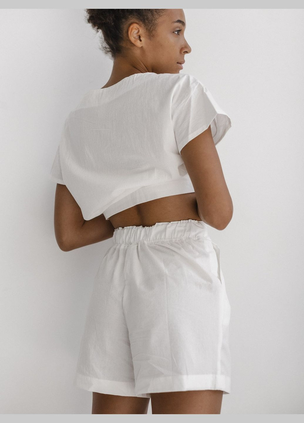 Біла шорти жіночі creme xs Leglo