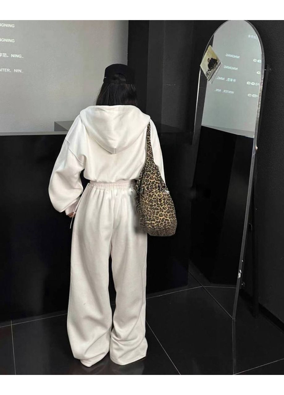 Жіночий костюм вільного крою Avanti (364863887)