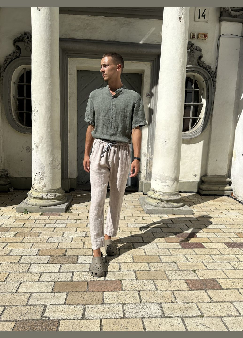 Бежевые праздничный, классические, повседневный, пляжный летние классические брюки Puro Lino