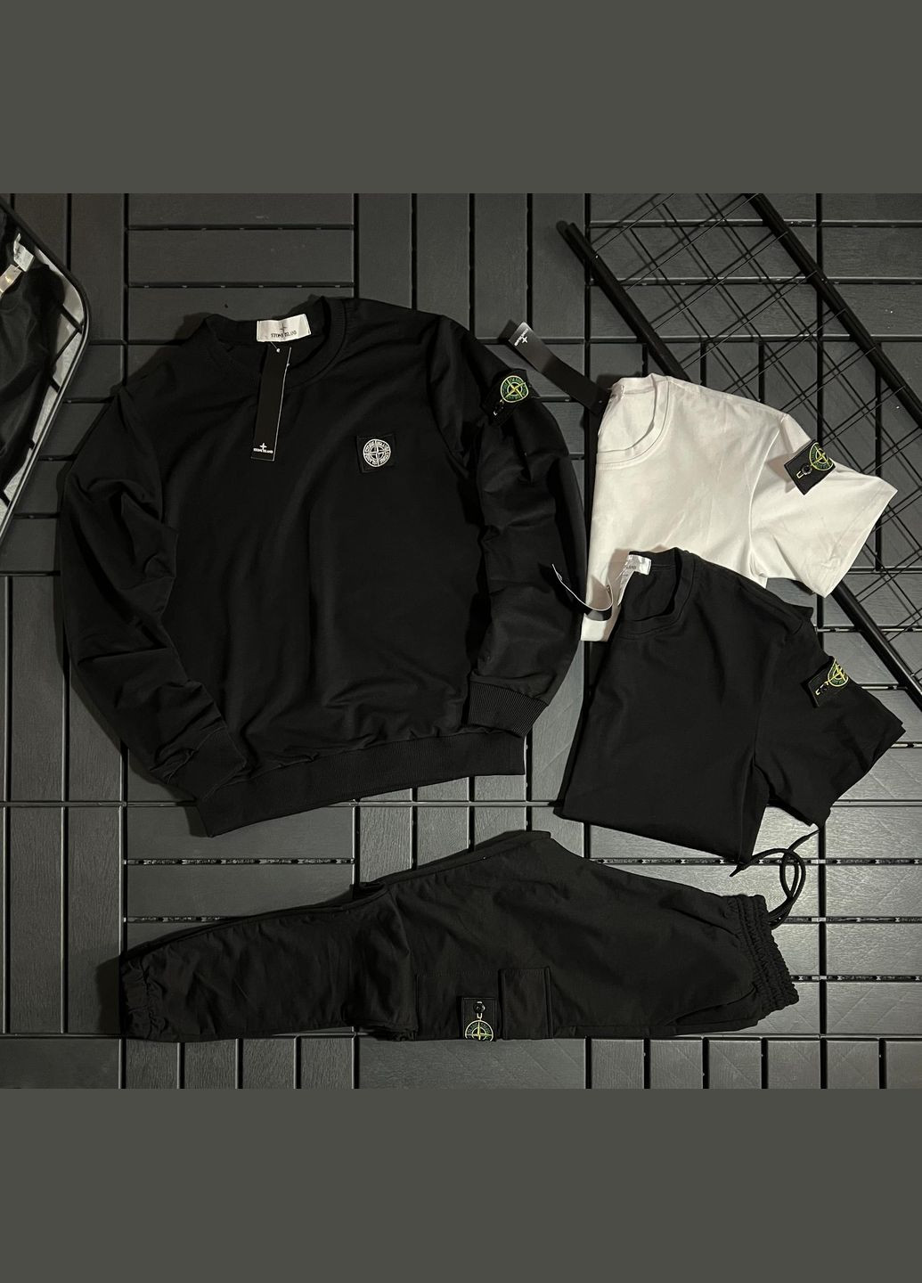 Комплект ( кофта штани 2 футболки) стон No Brand (314704303)