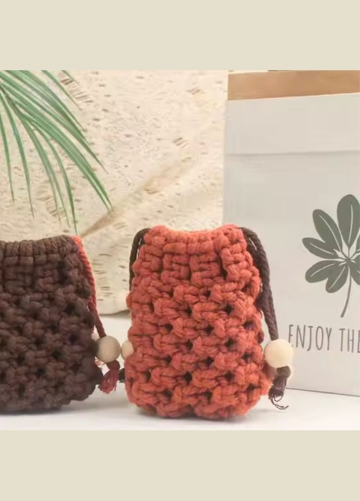 Набор макраме для ручной вязки чехла для наушников и аксессуаров 8х7см оранжевый для рукоделия и творчества. No Brand (344573436)